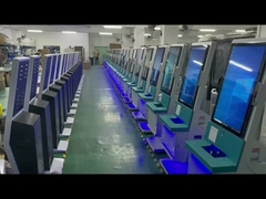 فاکتورهای پزشکی سی ای صفحه لمسی کیوسک 32 اینچ بیمارستان چک در کیوسک